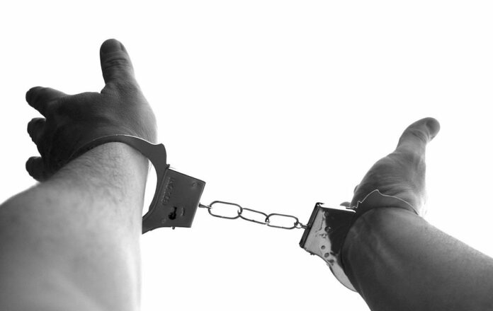 Man die ex-vriendin bedreigde met illegaal vuurwapen opgepakt