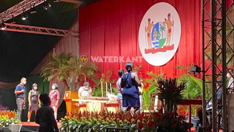 VIDEO: Onafhankelijkheidsplein klaar voor inauguratie nieuwe president van Suriname