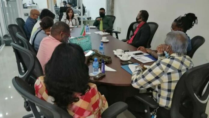 Minister Kuldipsingh en Districtsraad Paramaribo tasten samenwerkingsgebieden af