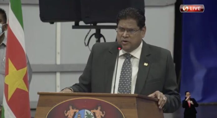 VIDEO: Persconferentie regering over crisisbeheersing in Suriname