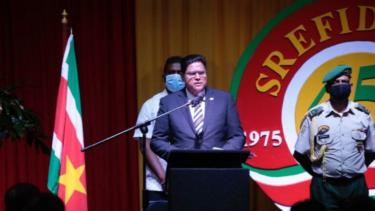President Santokhi: Gezamenlijk blijven bidden en werken