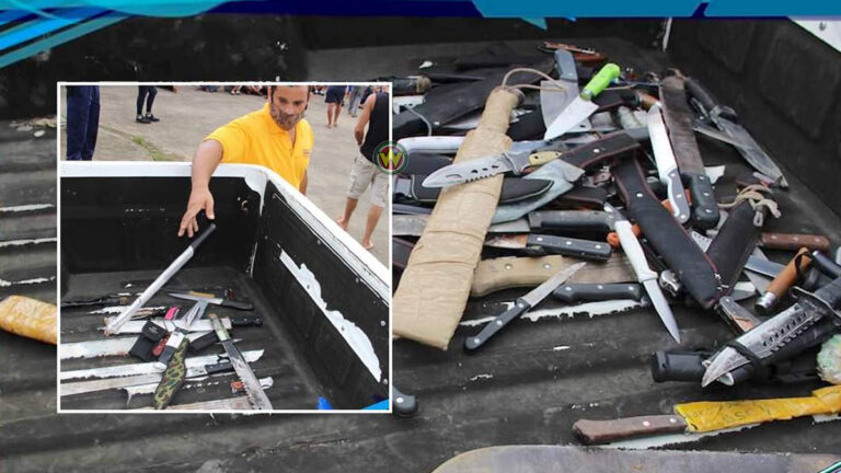 Cubanen te South Drain leveren scherpe voorwerpen en wapens in