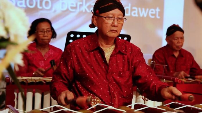 VIDEO: Bijschrijving Surinaams Javaanse gamelan op Nederlandse Inventaris