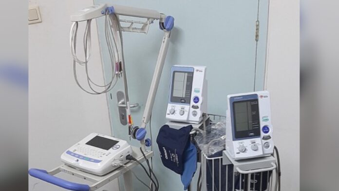 N.V. VSH FOODS doneert ECG en digitale bloeddrukmeters aan AZP
