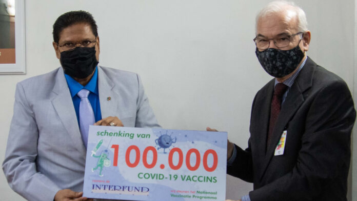 Interfund N.V. doneert 100.000 COVID-19 vaccins voor samenleving