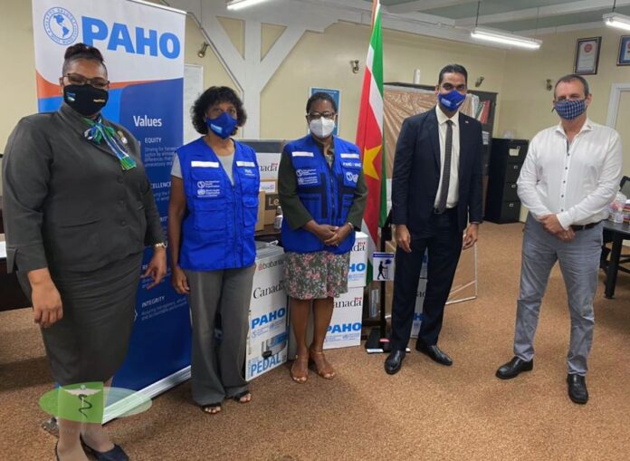 PAHO doet schenking aan bejaardentehuizen in Suriname
