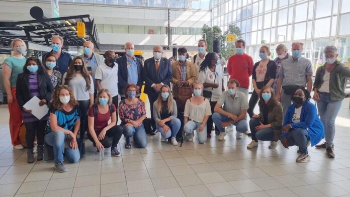 Nederlands team van medisch personeel vertrokken naar Suriname