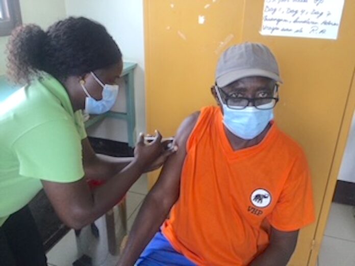 Eerste COVID-19 vaccinatie activiteit te Oost-Suriname