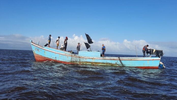 Illegale vissersboten onderschept door Kustwacht Suriname