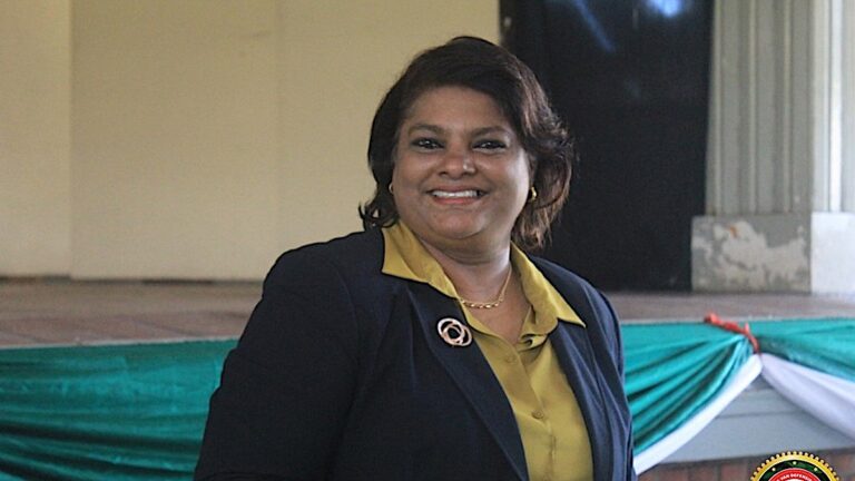 Surinaamse minister van defensie naar Frans-Guyana