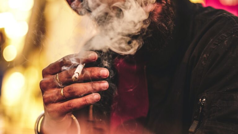 OM eist 160.000 SRD aan boete voor man met illegale drank en sigaretten