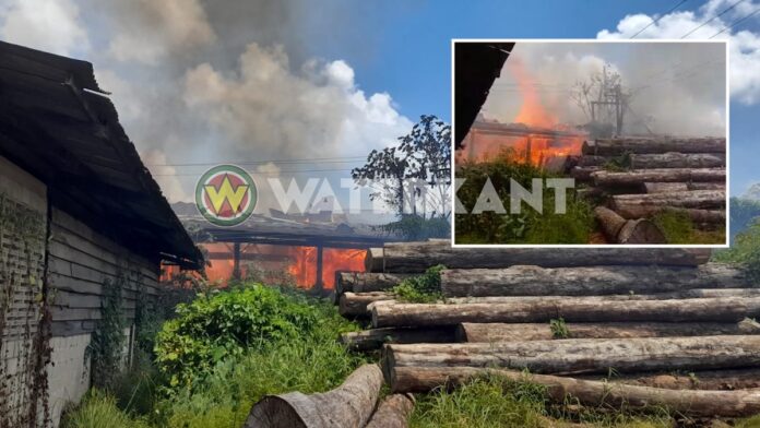 VIDEO: Brand bij houtmarkt aan de Duisburglaan