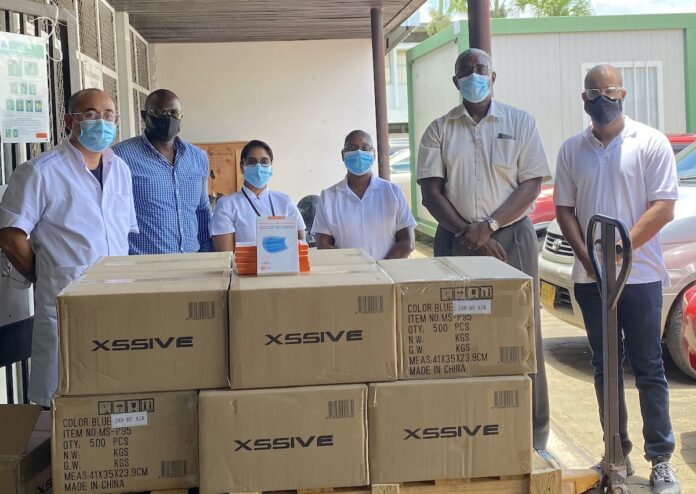 12.000 mondkapjes voor St. Vincentius Ziekenhuis in Suriname