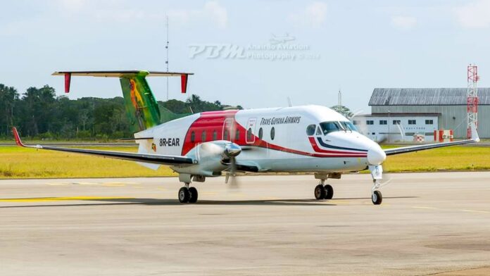 Vliegtuig Trans Guyana Airways in Suriname