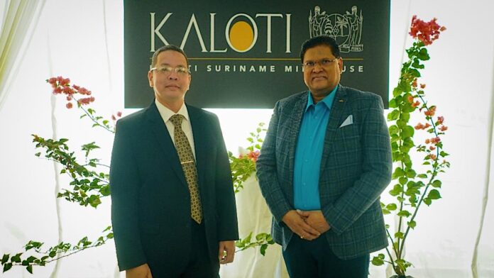President bezoekt KALOTI Suriname Mint House in Para