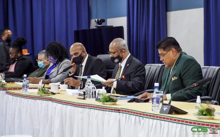 Regering Suriname: 'Uitvoering Herstelplan vordert'