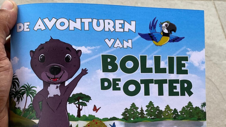 Presentatie nieuwste kinderboek van Suriname: 'Bollie de Otter'