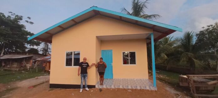 1 voor 12 wil woningnood in Suriname helpen verlichten
