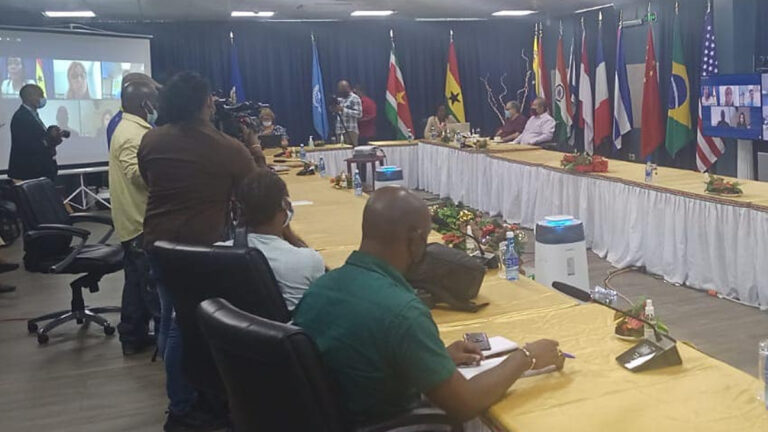 Media heeft onderhoud met Suriname IMF technisch team