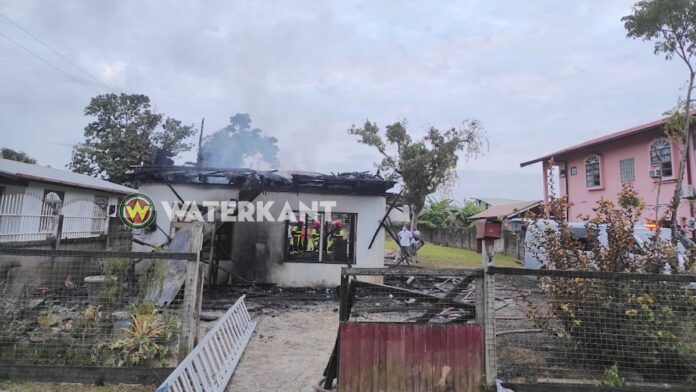 Vier doden bij woningbrand in Suriname