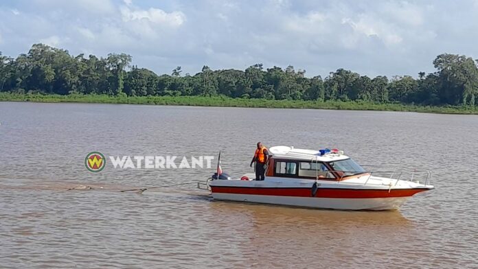 Lichaam uit Surinamerivier opgevist door maritieme politie