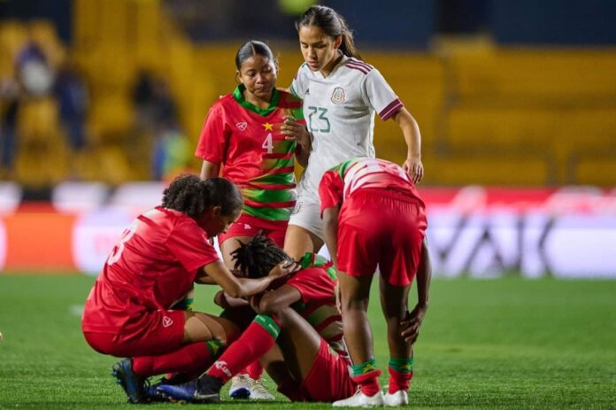 Suriname-mexico vrouwenvoetbal