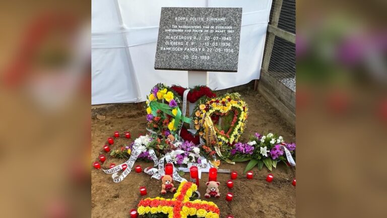 Herdenkingsdienst en bloemenhulde voor in 1987 vermoorde politiemannen