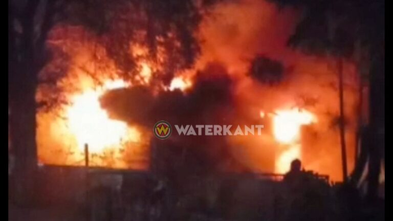 VIDEO: Man omgekomen bij woningbrand in Nickerie