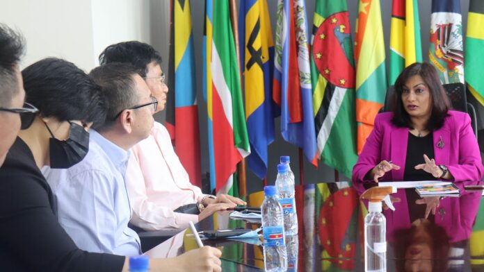 Minister Kuldipsingh ontvangt Chinese Business Alliance