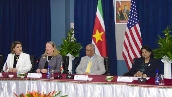 Suriname en VS evalueren relatie tijdens tweede bilateraal dialoog