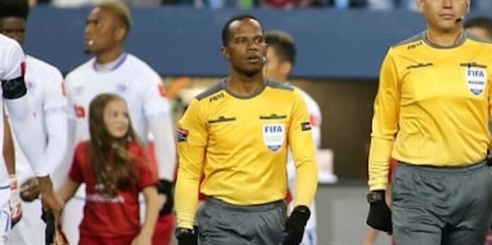 'Surinamer geselecteerd als assisent-scheidsrechter voor WK in Qatar'
