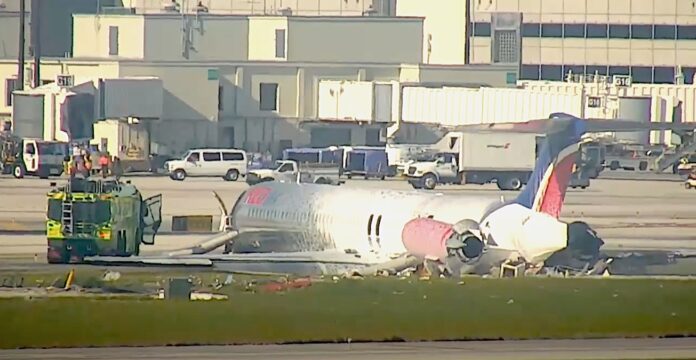 Vliegtuig in brand na noodlanding op Miami Airport