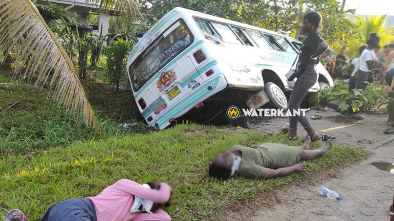 Meerdere gewonden bij verkeersongeval met bus