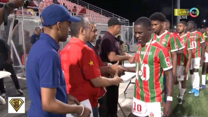 Robinhood voor de 24e keer landskampioen van Suriname