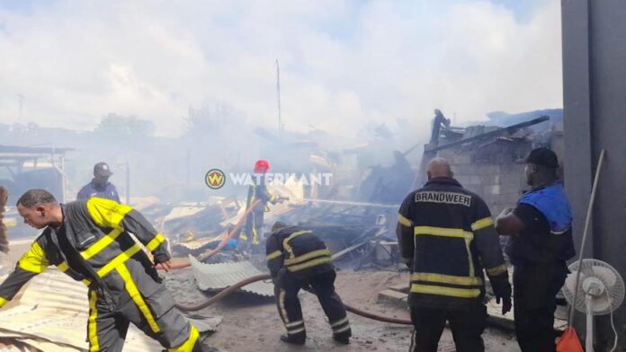 Drone beelden brandweer: vijf panden beschadigd door brand in centrum