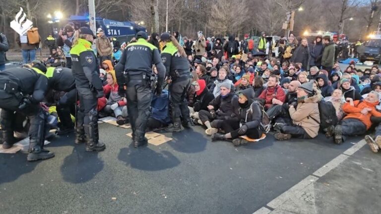 700 demonstranten aangehouden bij protest in Den Haag