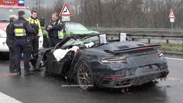 Aquaplaning speelde mogelijk rol bij dodelijk ongeval met drie Porsches