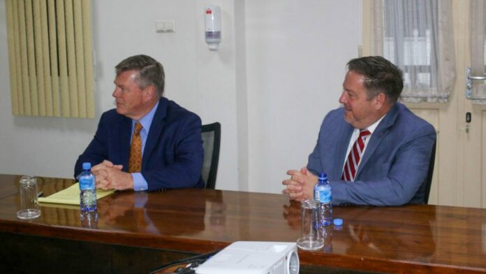 Attorney General Alliance brengt bezoek aan JusPol minister
