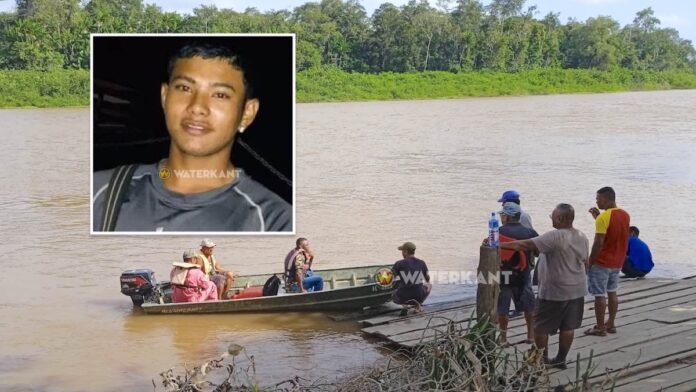 Lijk van in Saramaccarivier verdronken jongeman (20) geborgen