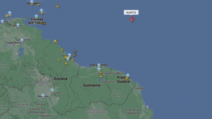 KLM vliegtuig naar Suriname wijkt opnieuw uit naar Frans-Guyana