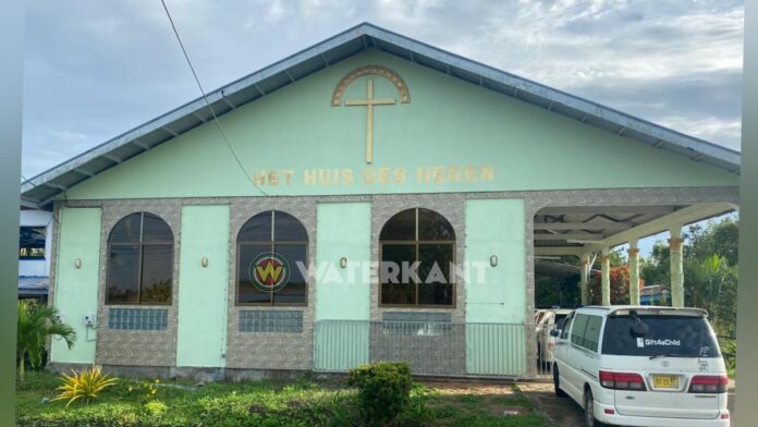 Kinderen en volwassenen bij kerk aangevallen door Braziliaanse bijen