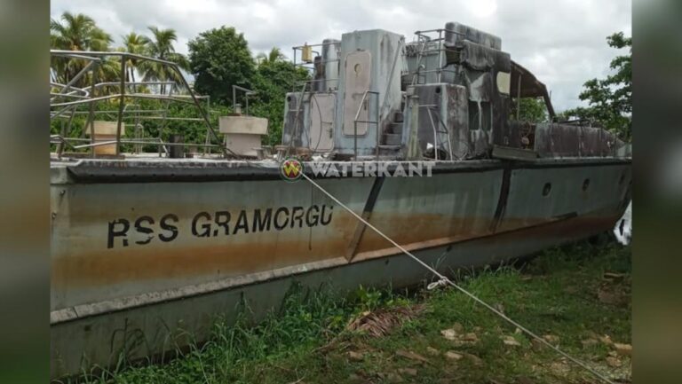 Onbeheerde boot in Saramaccakanaal hindert medewerkers ministerie OW