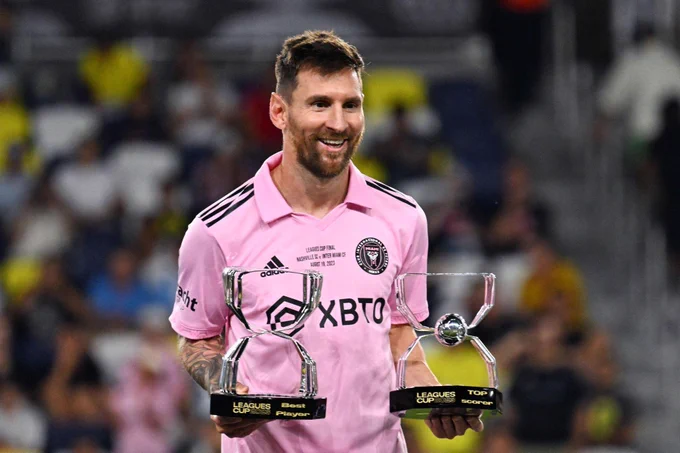 Lionel Messi awards Inter Miami Leagues Cup 2023