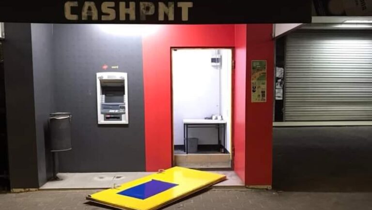 Poging tot kraken geldautomaat Cashpoint Nieuwe Charlesburgweg