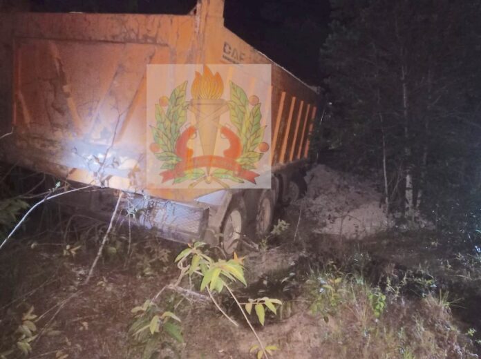 Chauffeur overreden na sprong uit defecte truck