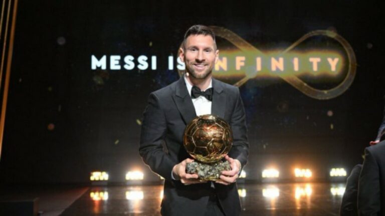 Lionel Messi wint achtste Ballon dOr