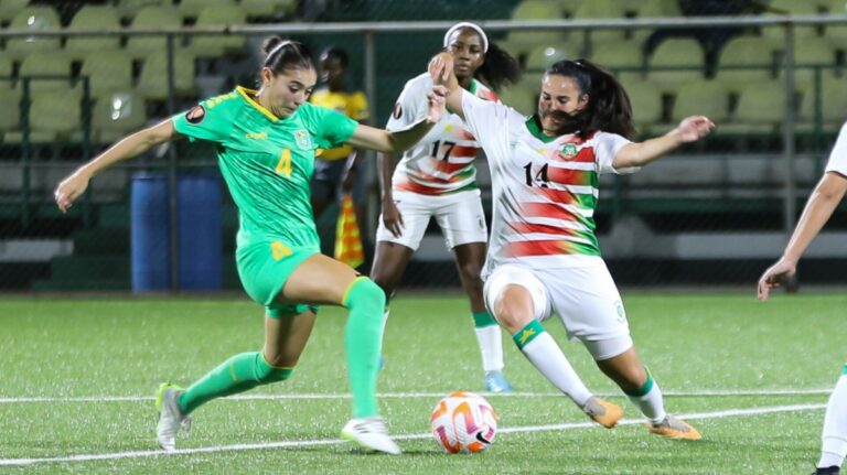 Vrouwenvoetbalselectie Suriname verliest thuis met 0-1 van Guyana