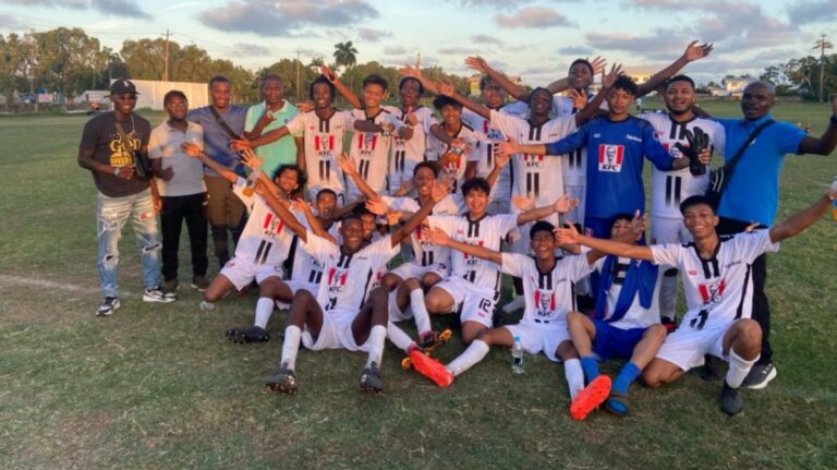 VWO 4 vierde tijdens KFC Goodwill Football Tournament in Guyana