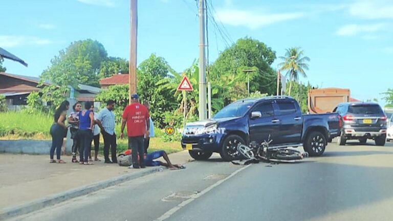 Bromfietser gewond bij aanrijding: pick-up bestuurder verleent geen voorrang