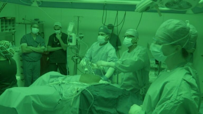 Derde niertransplantatiemissie succesvol afgerond in Suriname